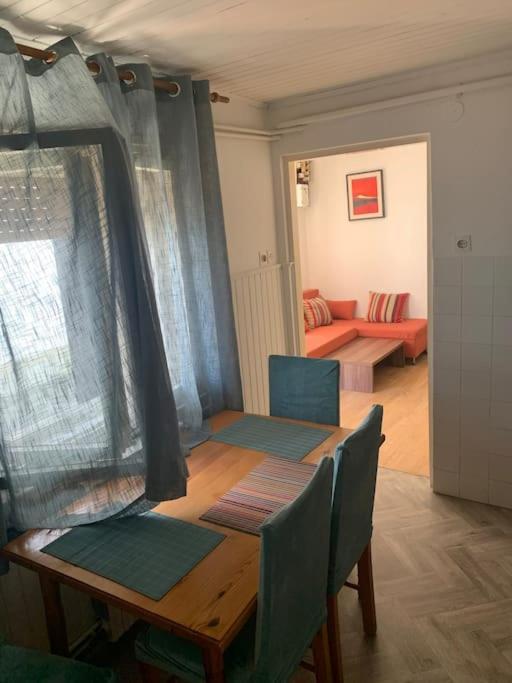 Cheerfull 2-Bedroom With Patio. Close To All Ameneties. ザグレブ エクステリア 写真